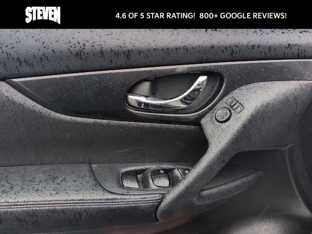 Used 2017 Nissan Rogue SV w/ Sun & Sound Touring Package image 14