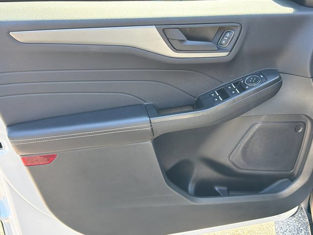 Used 2025 Ford Escape Active FWD image 12
