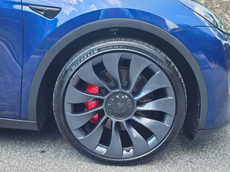 Used 2023 Tesla Model Y Performance AWD/4WD image 17