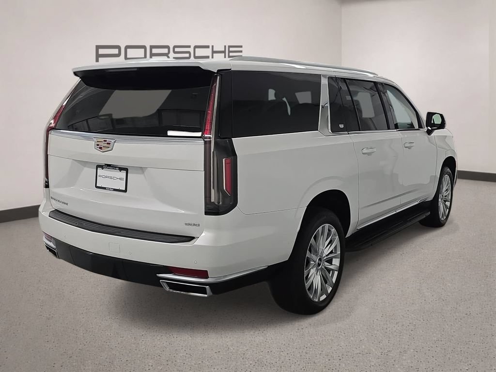 Used 2023 Cadillac Escalade ESV Luxury AWD/4WD image 7