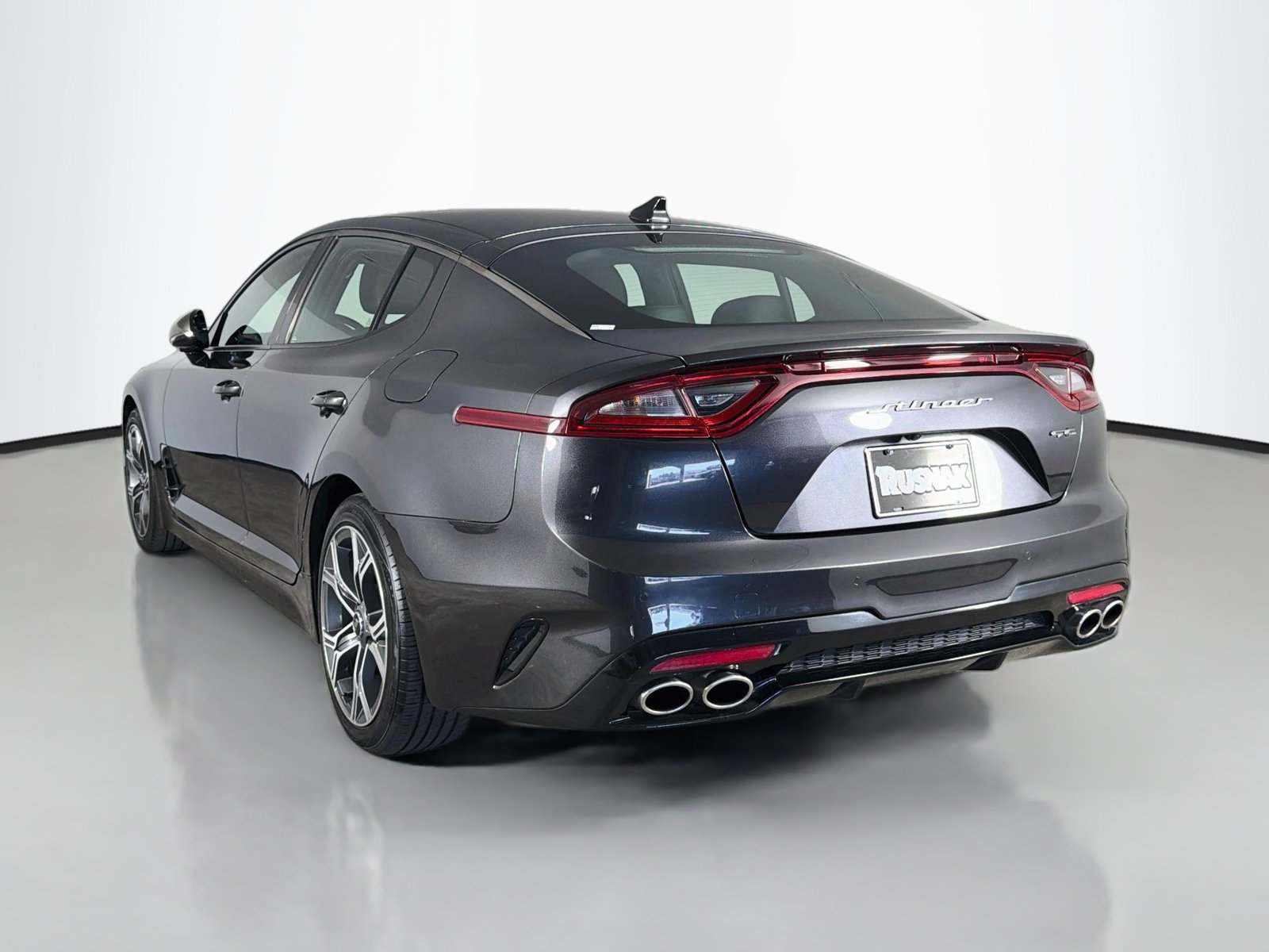 Used 2020 Kia Stinger GT-Line RWD image 5