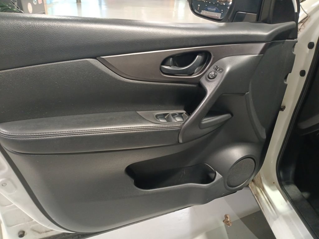 Used 2019 Nissan Rogue Sport S AWD/4WD image 13