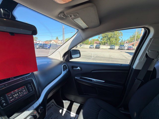 Used 2018 Dodge Journey SE AWD/4WD image 34