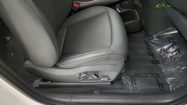 Used 2024 Kia EV9 Light Long Range RWD image 38