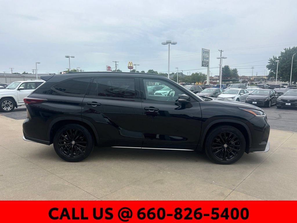 Used 2025 Toyota Highlander XSE AWD/4WD image 5