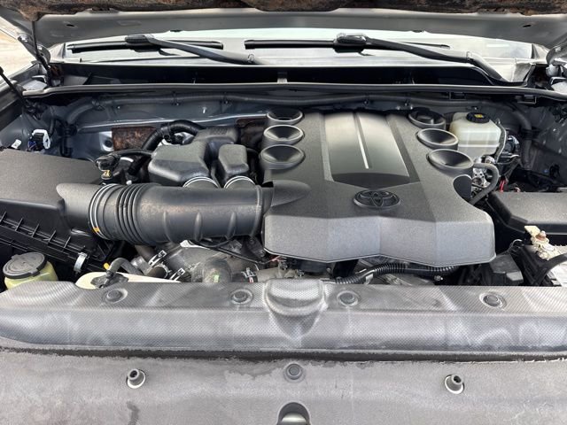 Used 2019 Toyota 4Runner SR5 image 18