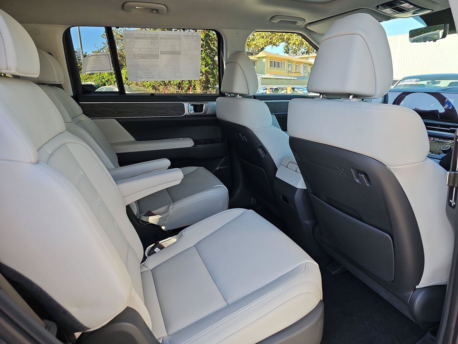 New 2025 Hyundai Santa Fe Calligraphy AWD/4WD image 11