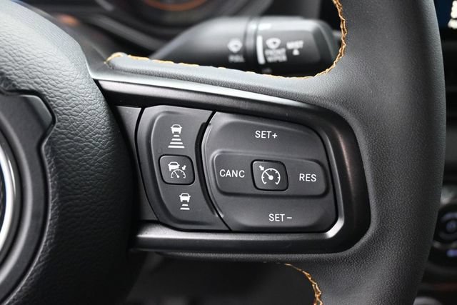 Used 2024 Jeep Gladiator Sport AWD/4WD image 9