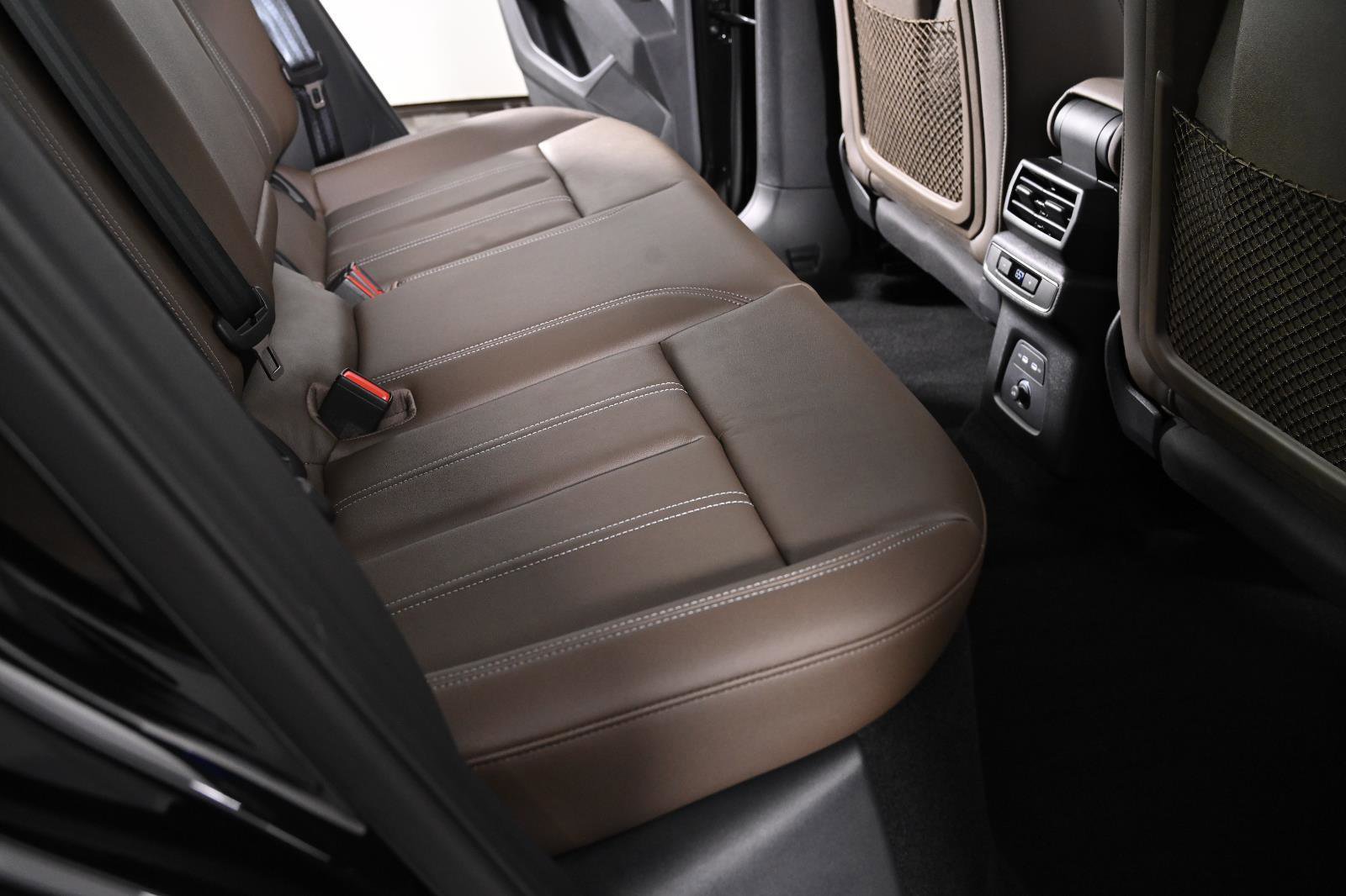 Used 2025 Audi Q4 e-tron Premium Plus w/ Premium Plus image 27