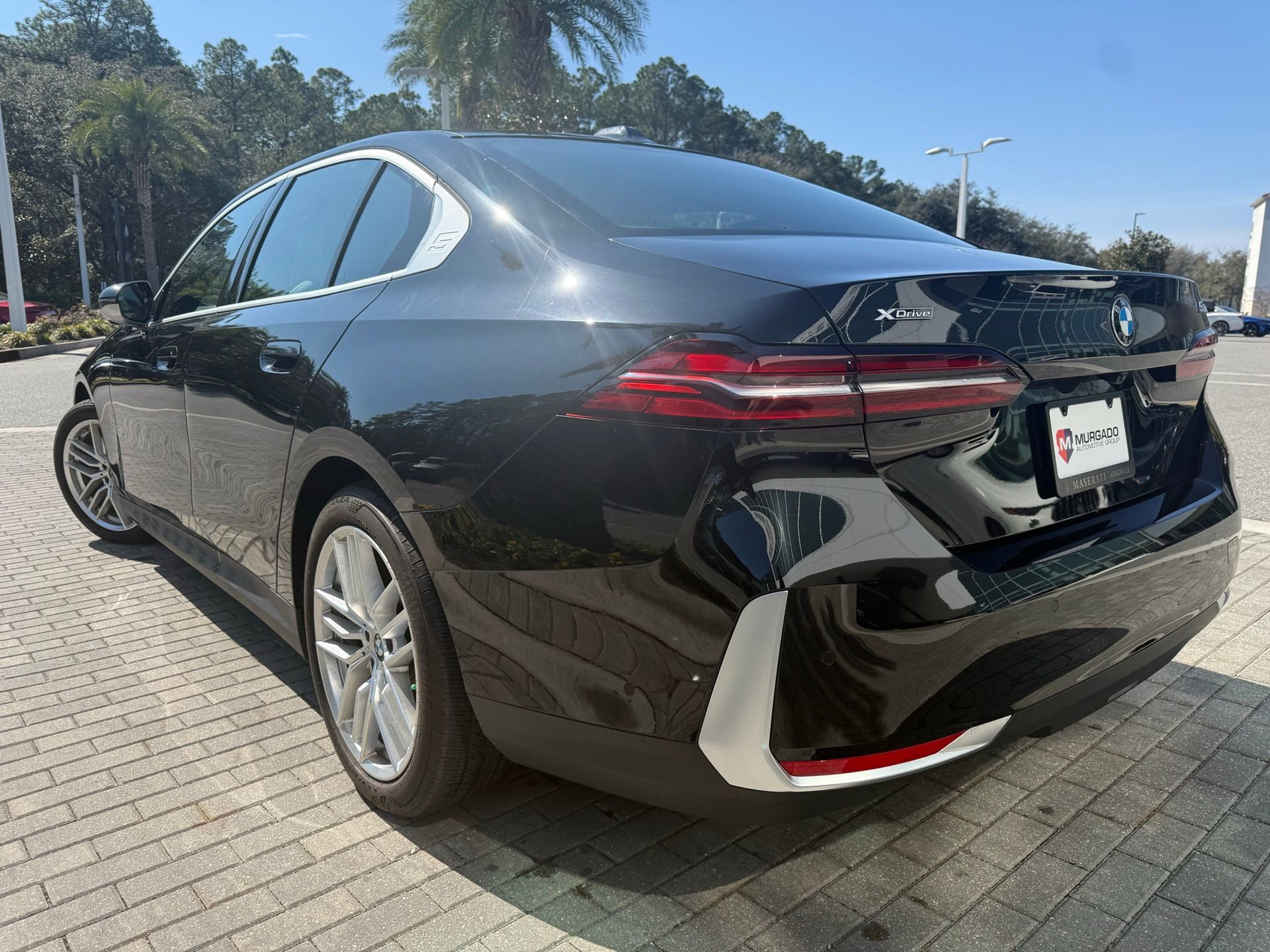 Used 2024 BMW 530i xDrive w/ Convenience Package image 2