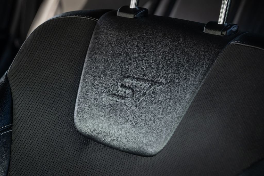 Used 2022 Ford Edge ST w/ Cargo Accessory Package image 26