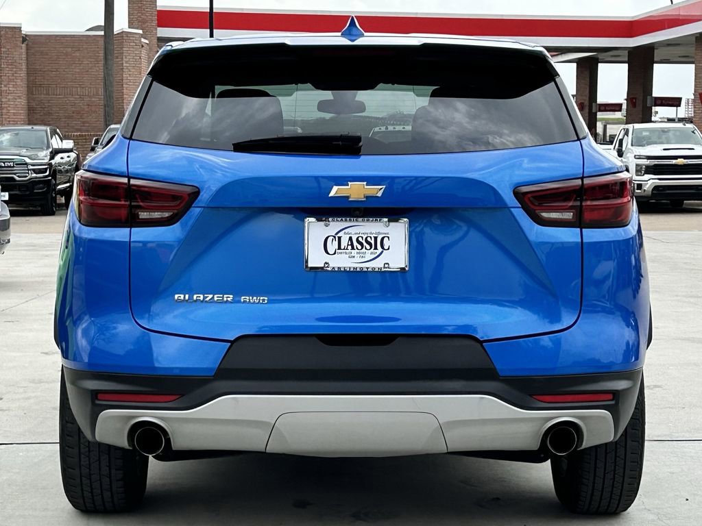 Used 2025 Chevrolet Blazer LT image 5