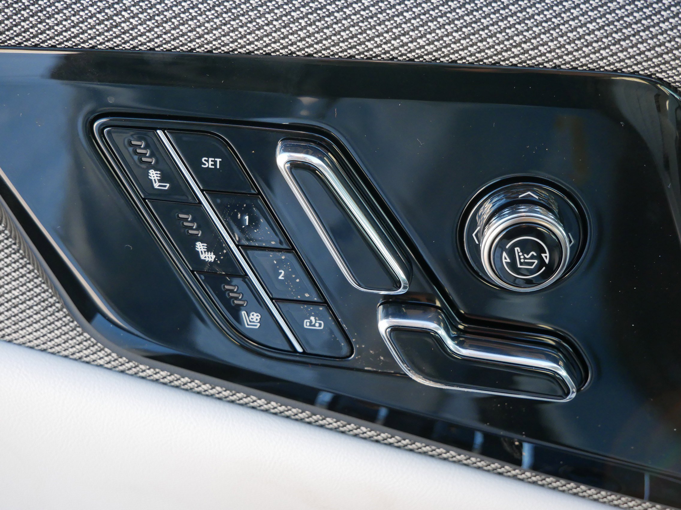 New 2026 Cadillac Optiq Sport 2 image 17