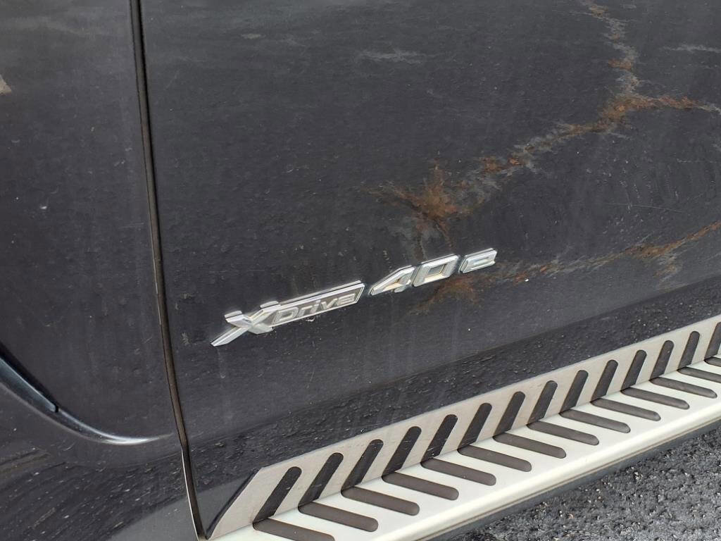 Used 2016 BMW X5 xDrive40e image 11