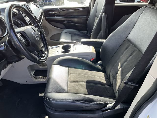 Used 2019 Dodge Grand Caravan SXT image 15