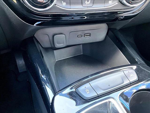 Certified 2025 Chevrolet Trax LT w/ Driver Confidence Package image 26