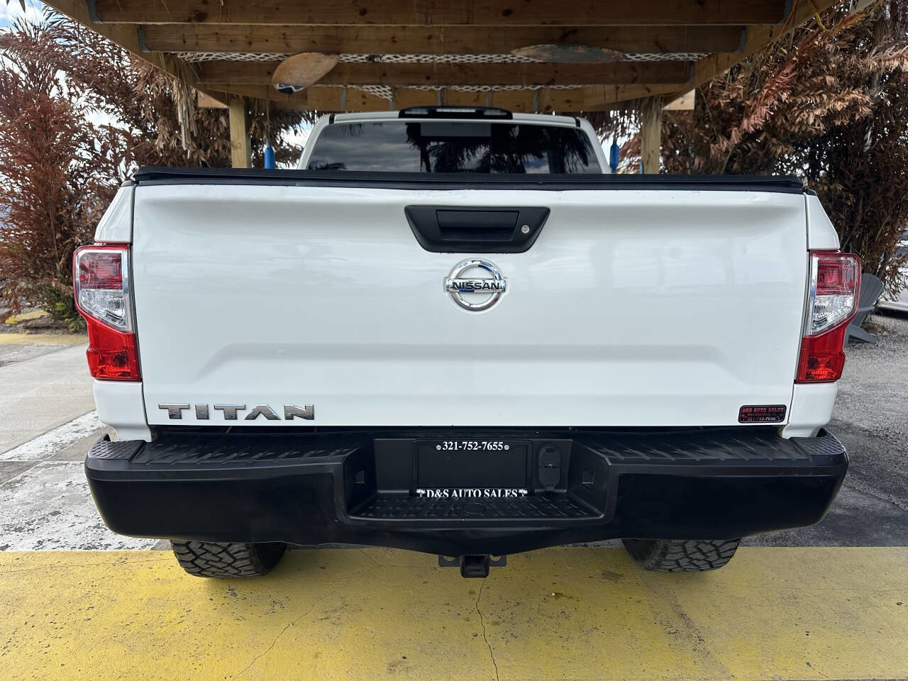 Used 2017 Nissan Titan S RWD image 6