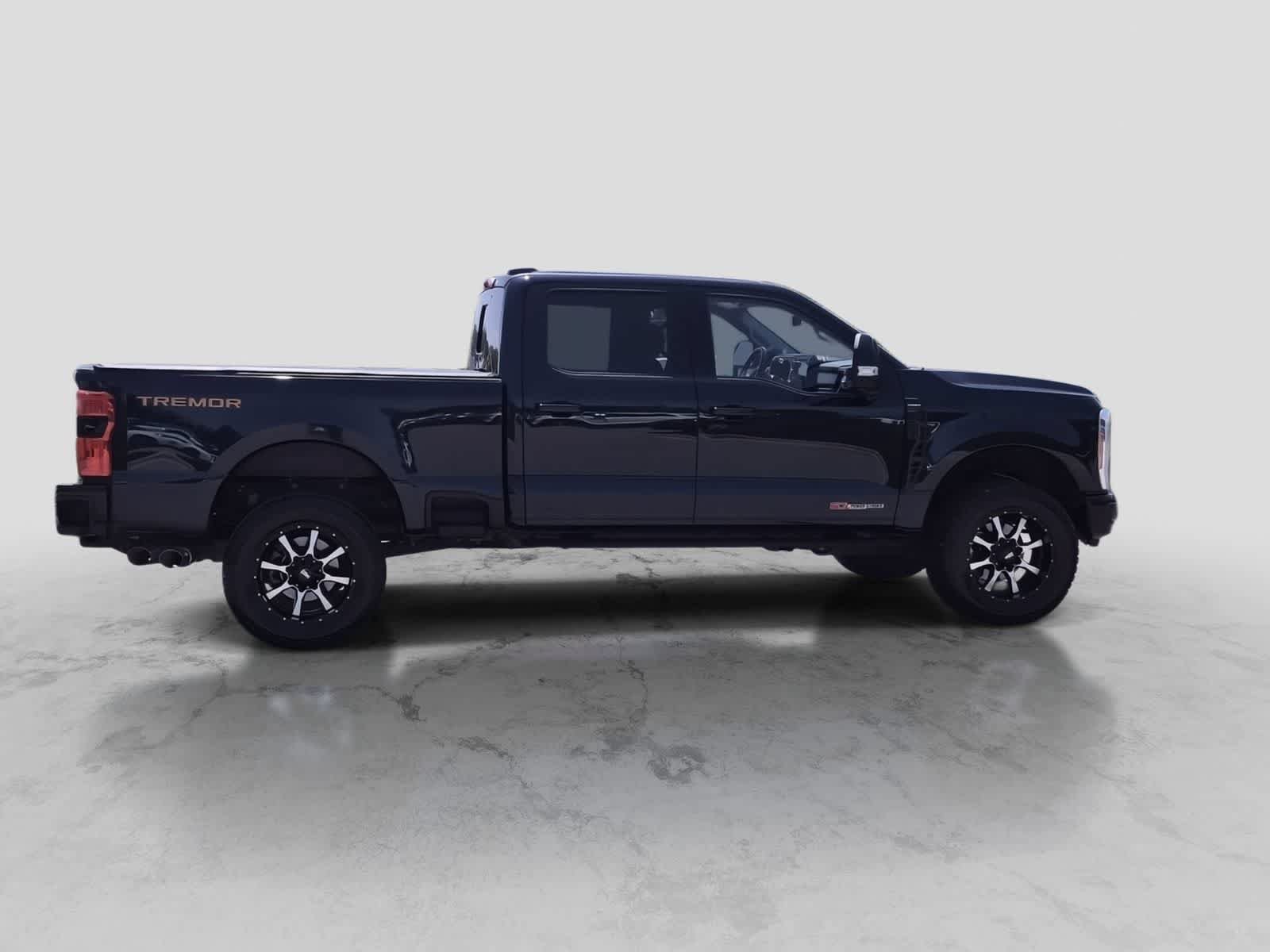 Used 2023 Ford F350 Lariat w/ Lariat Ultimate Package AWD/4WD image 9