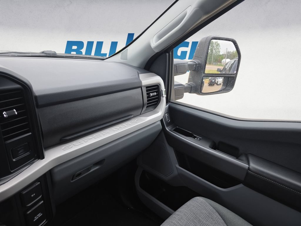 Used 2025 Ford F350 XLT AWD/4WD image 10