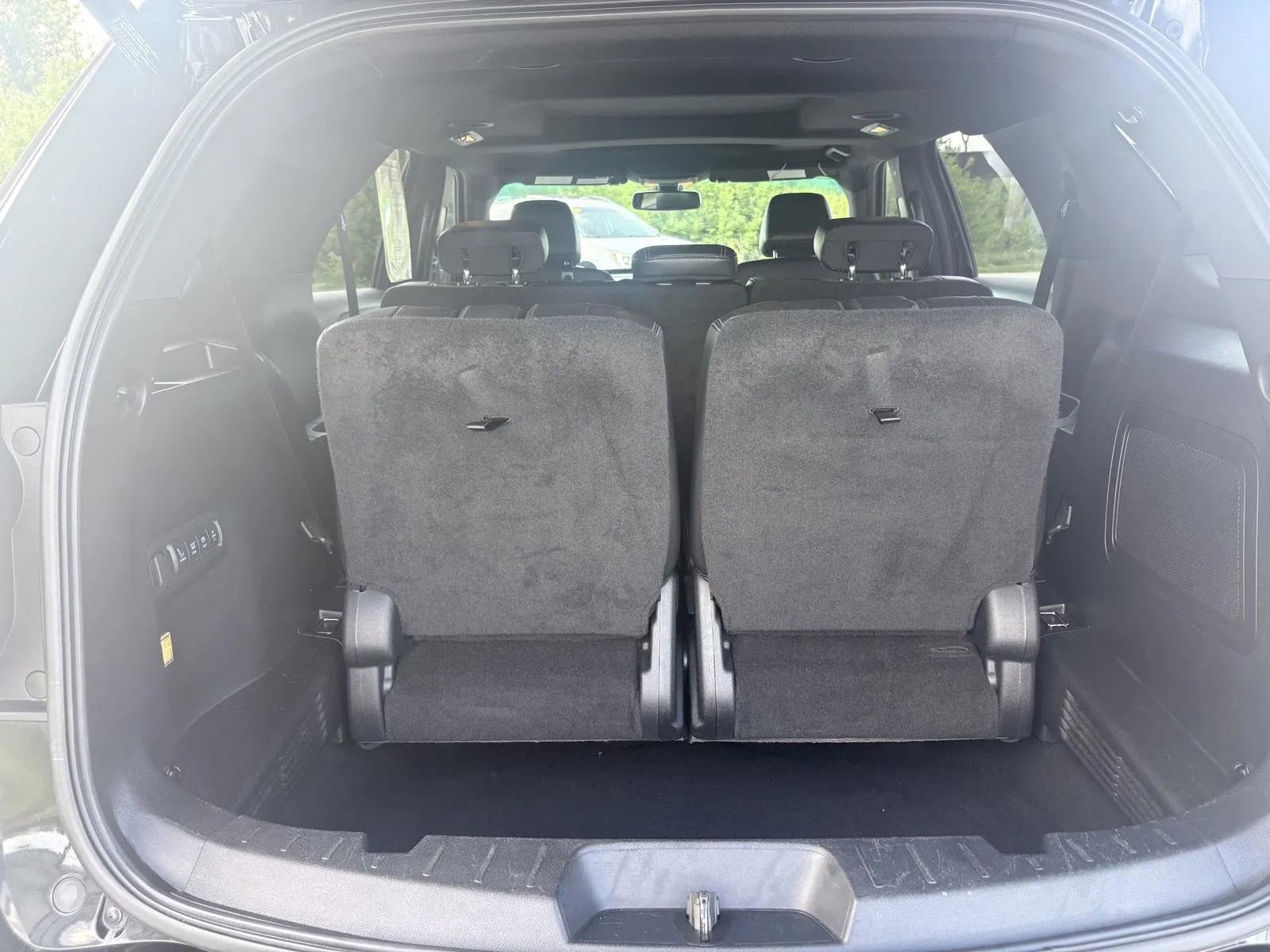 Used 2016 Ford Explorer Limited w/ Equipment Group 301A FWD image 13