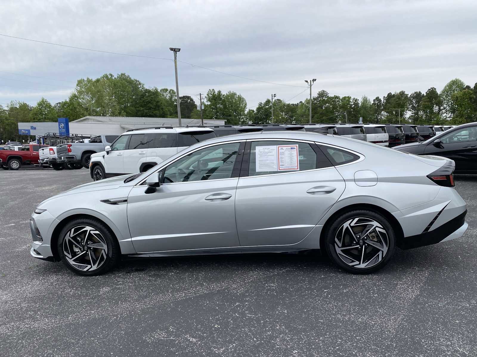 Used 2025 Hyundai Sonata SEL image 8