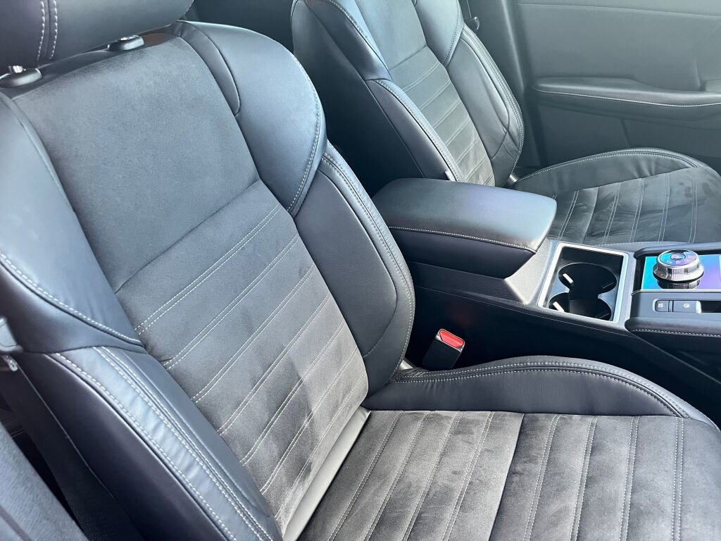 Used 2023 Mitsubishi Outlander SE image 30