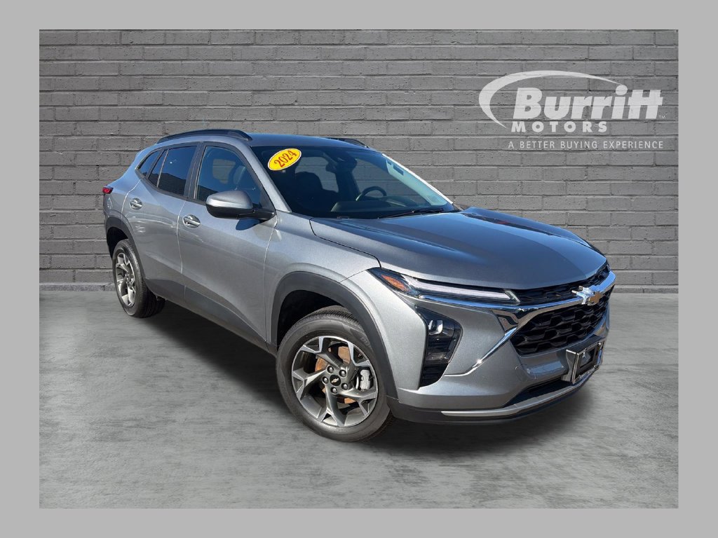Used 2024 Chevrolet Trax LT w/ Driver Confidence Package