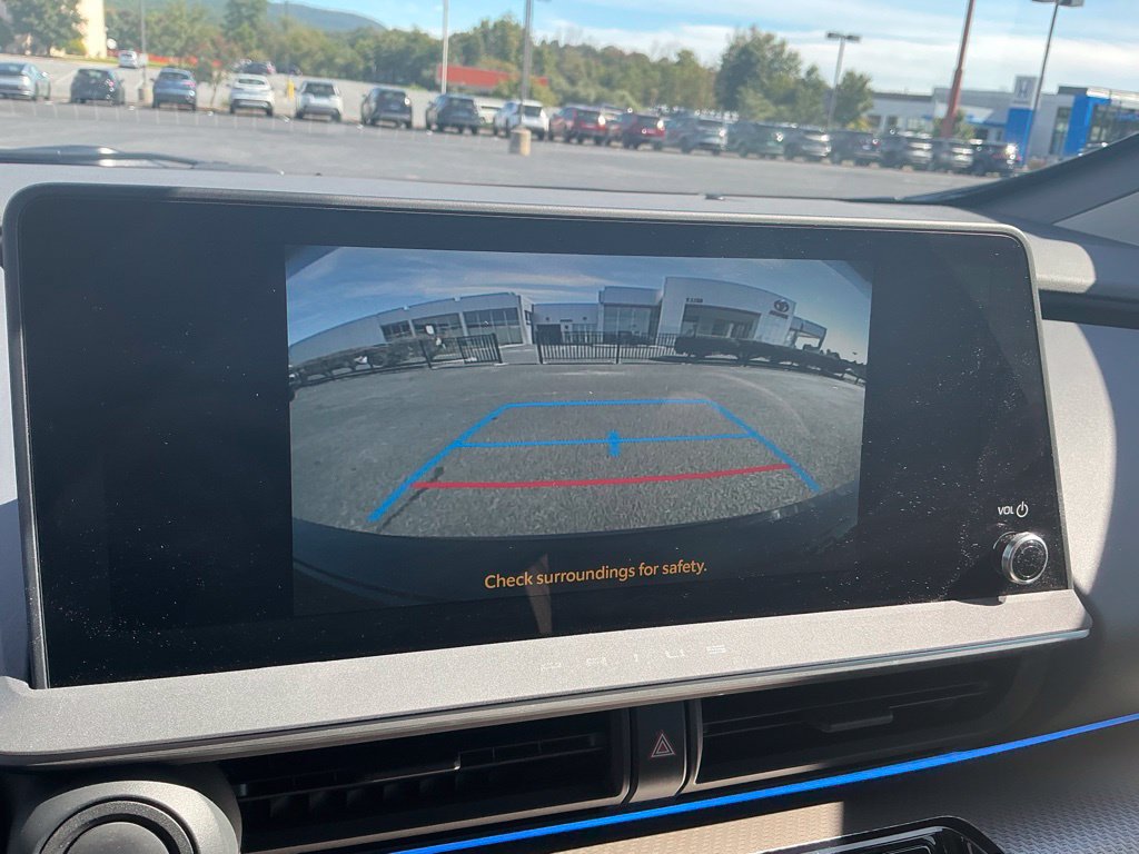Certified 2024 Toyota Prius XLE FWD image 22