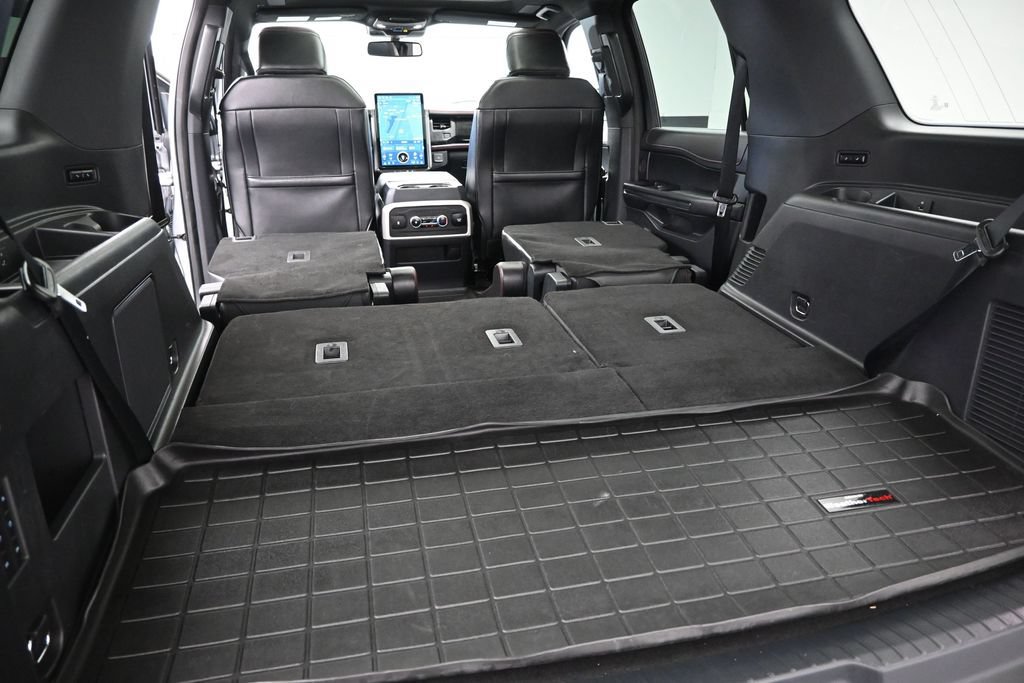 Used 2023 Ford Expedition Limited AWD/4WD image 10