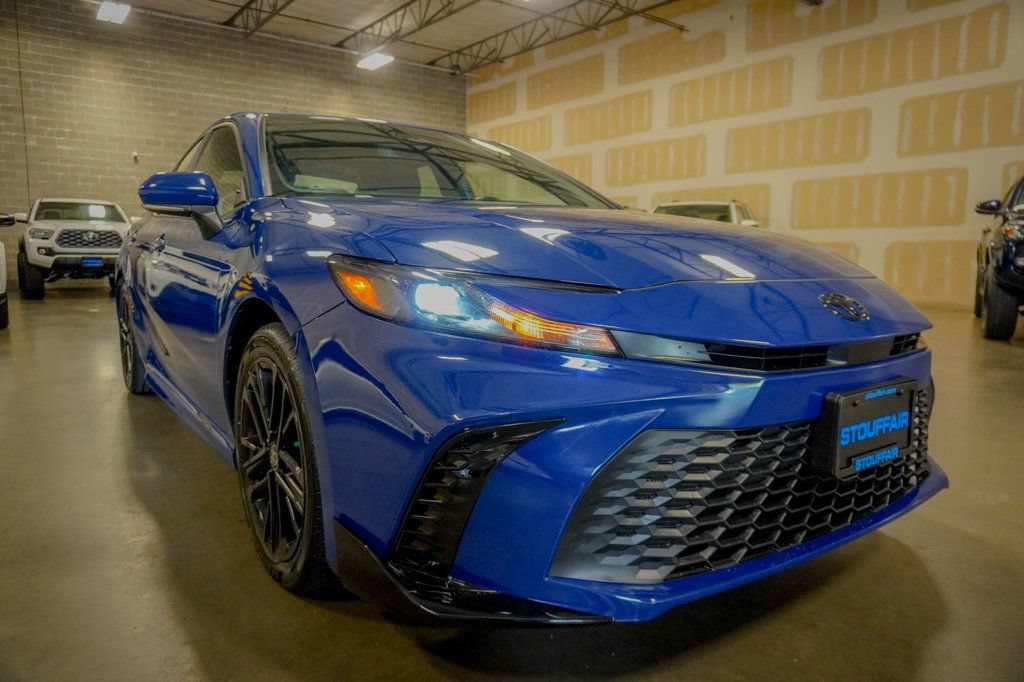 Used 2025 Toyota Camry SE w/ Convenience Package AWD/4WD image 6
