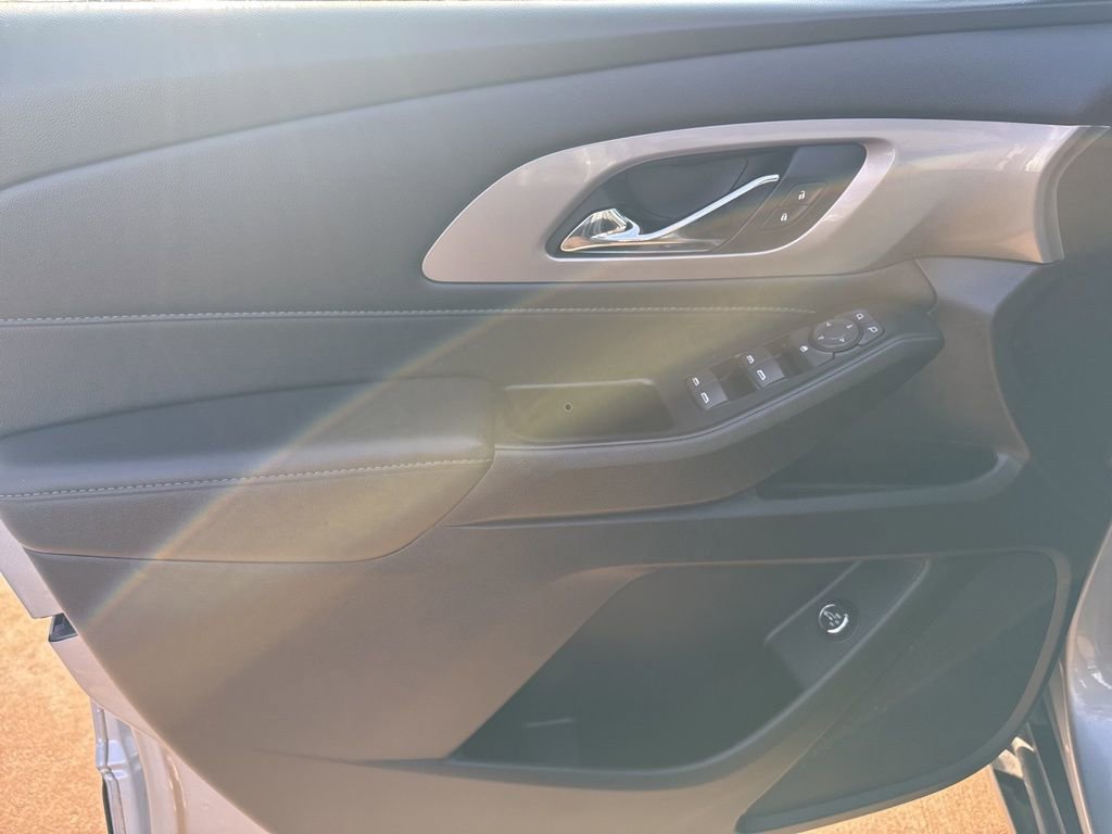 Certified 2023 Chevrolet Traverse LT w/ Midnight/Sport Edition image 35