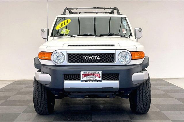 Used 2014 Toyota FJ Cruiser 4WD w/ Convenience Package image 2