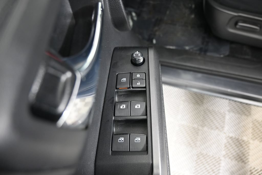Used 2023 Toyota Tacoma TRD Off-Road AWD/4WD image 19