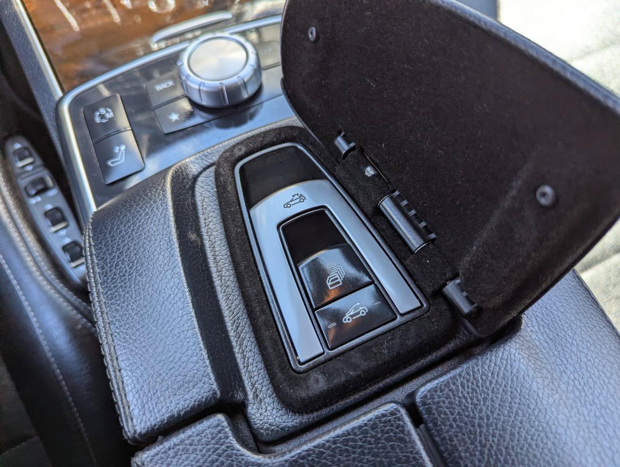 Used 2014 Mercedes-Benz E 350 Cabriolet image 30
