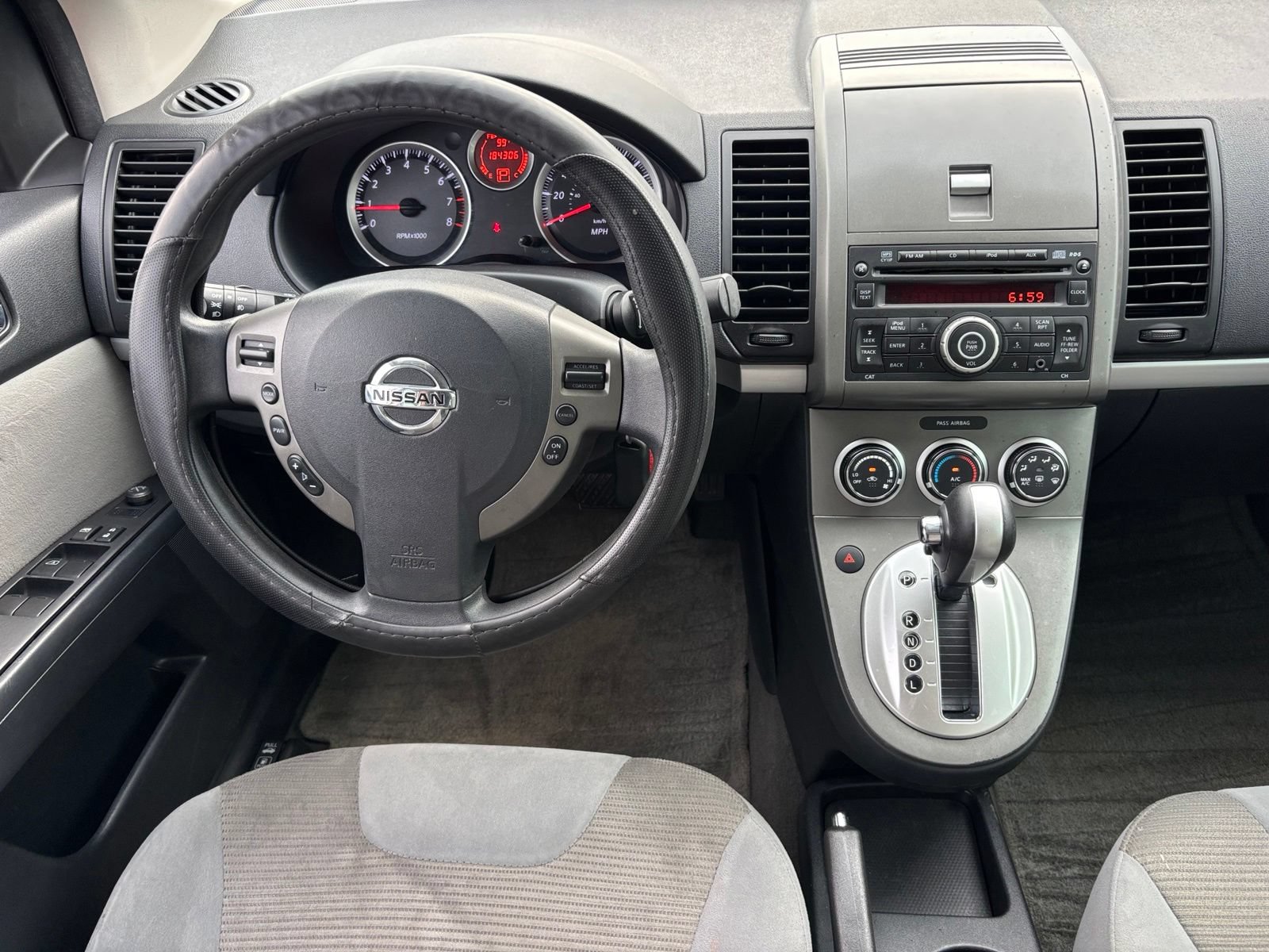 Used 2012 Nissan Sentra 2.0 SR FWD image 18