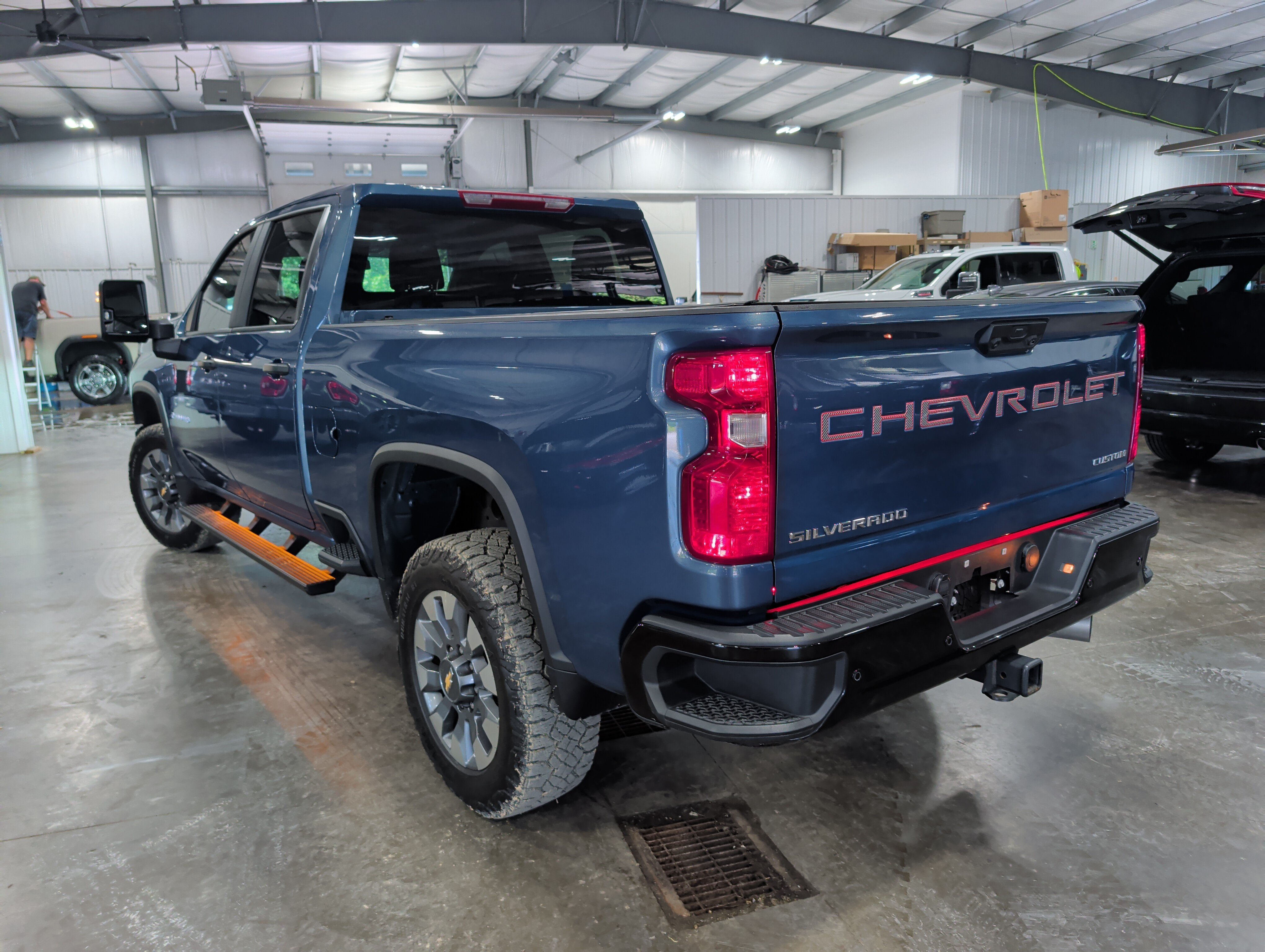 Used 2025 Chevrolet Silverado 2500 Custom w/ Custom Value Package AWD/4WD image 4