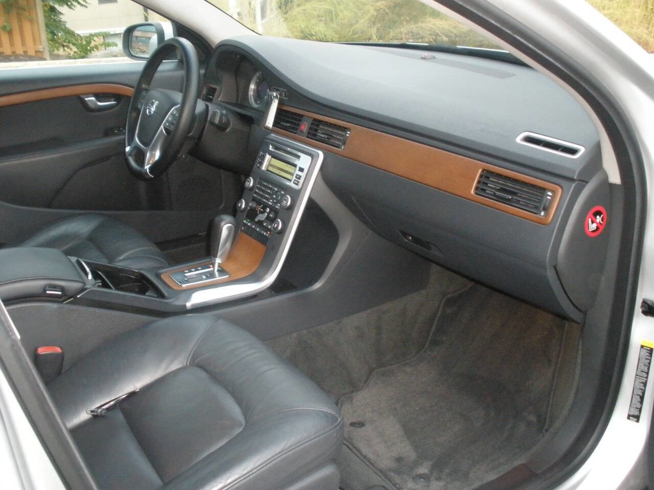 Used 2010 Volvo S80 3.2 image 25