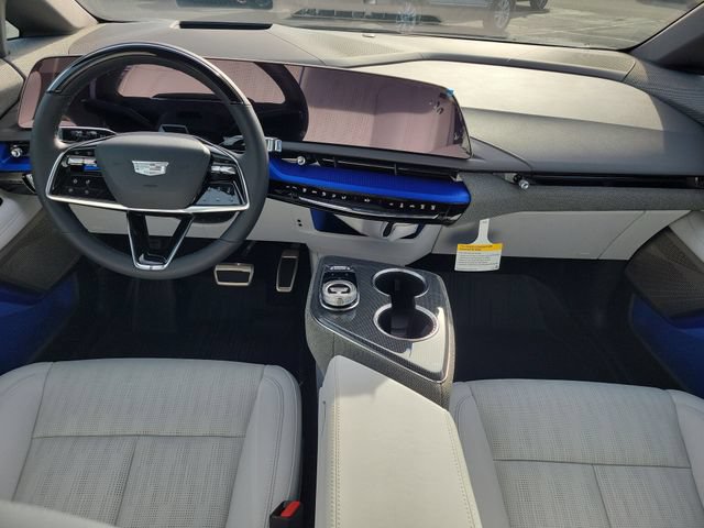 New 2026 Cadillac Optiq Sport 2 w/ LPO, Floor Liner Package AWD/4WD image 8