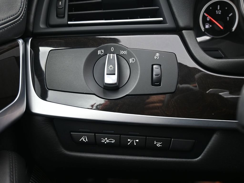 Used 2013 BMW M5 image 15