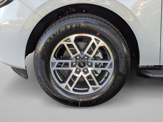 New 2026 Ford Expedition Active RWD image 9