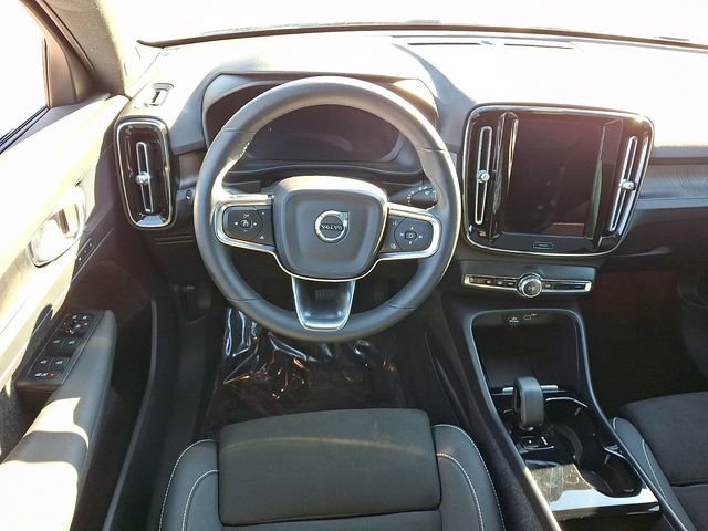 Used 2023 Volvo C40 P8 Recharge Plus w/ Climate Package image 14