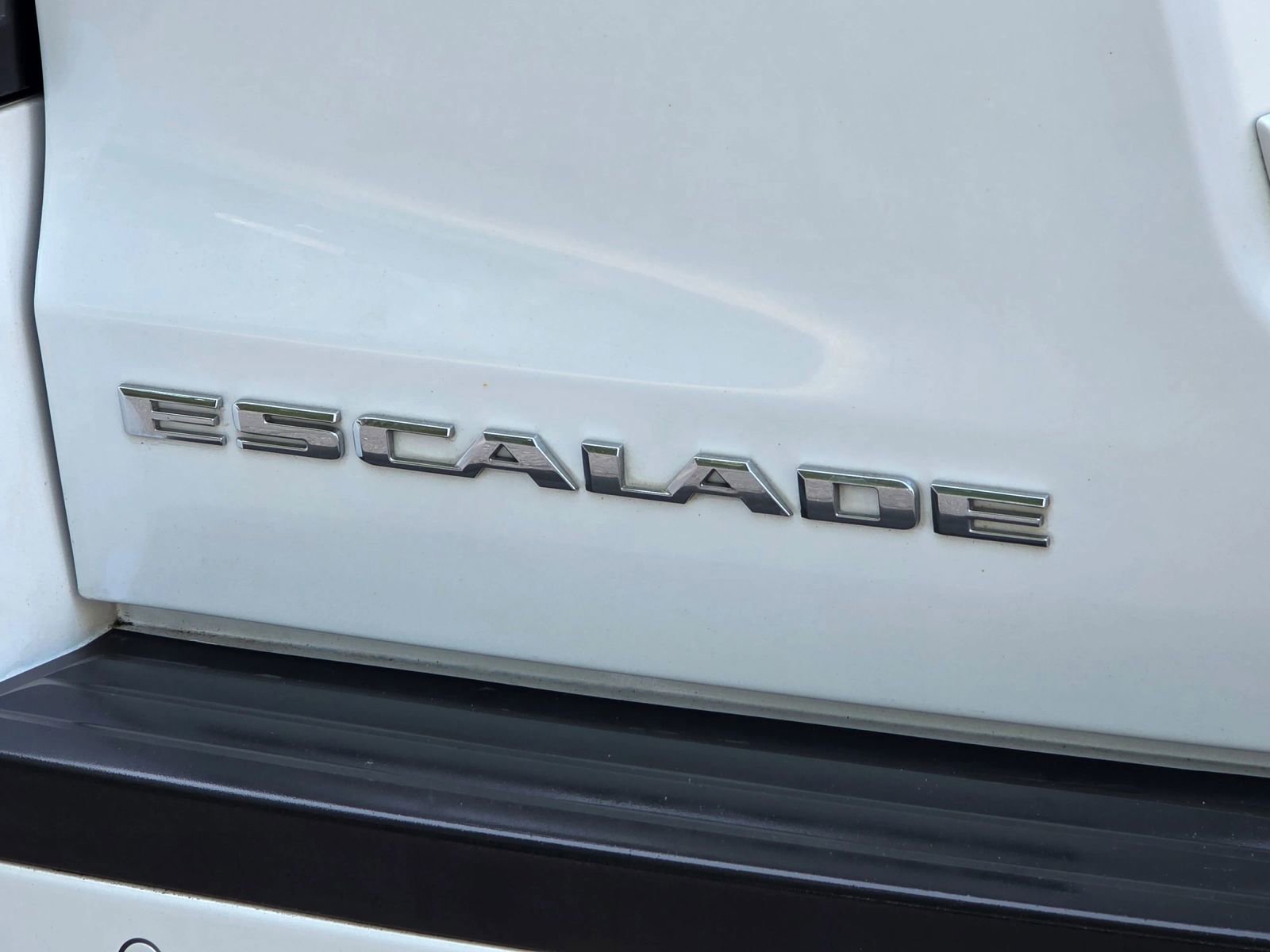 Used 2016 Cadillac Escalade ESV Platinum RWD image 42