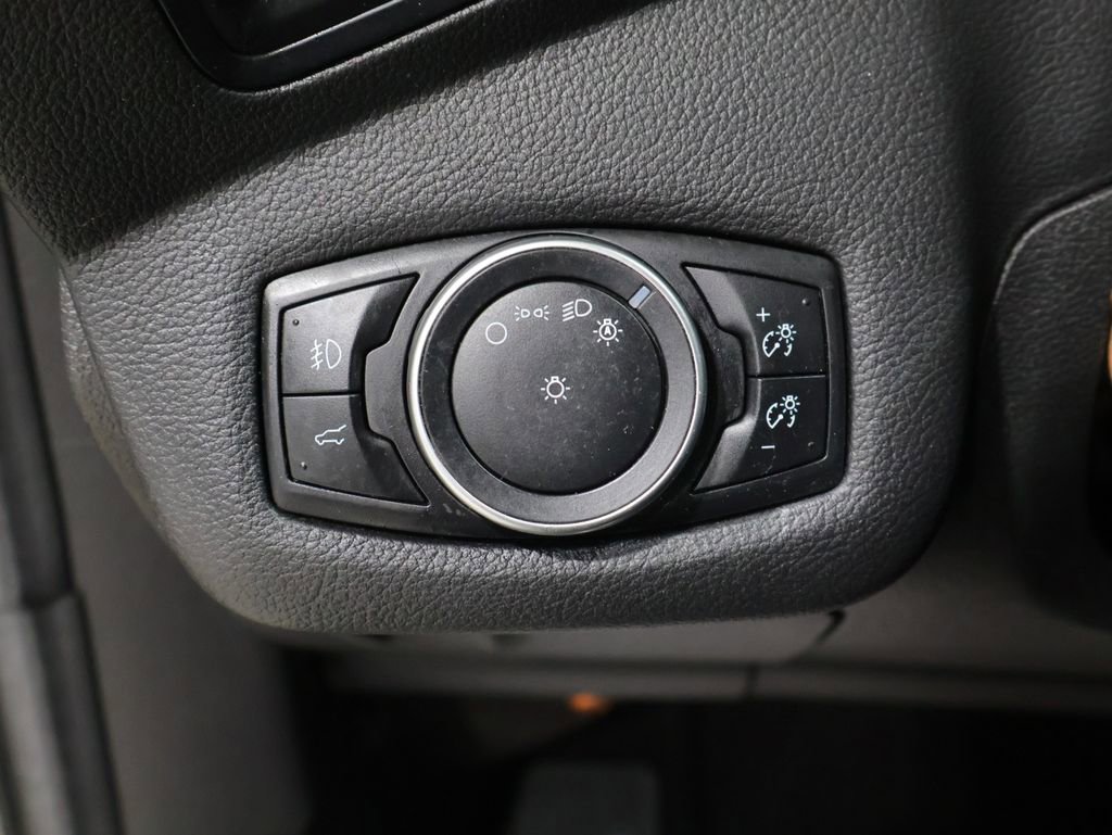 Used 2017 Ford Escape SE w/ SE Sport Appearance Package AWD/4WD image 34
