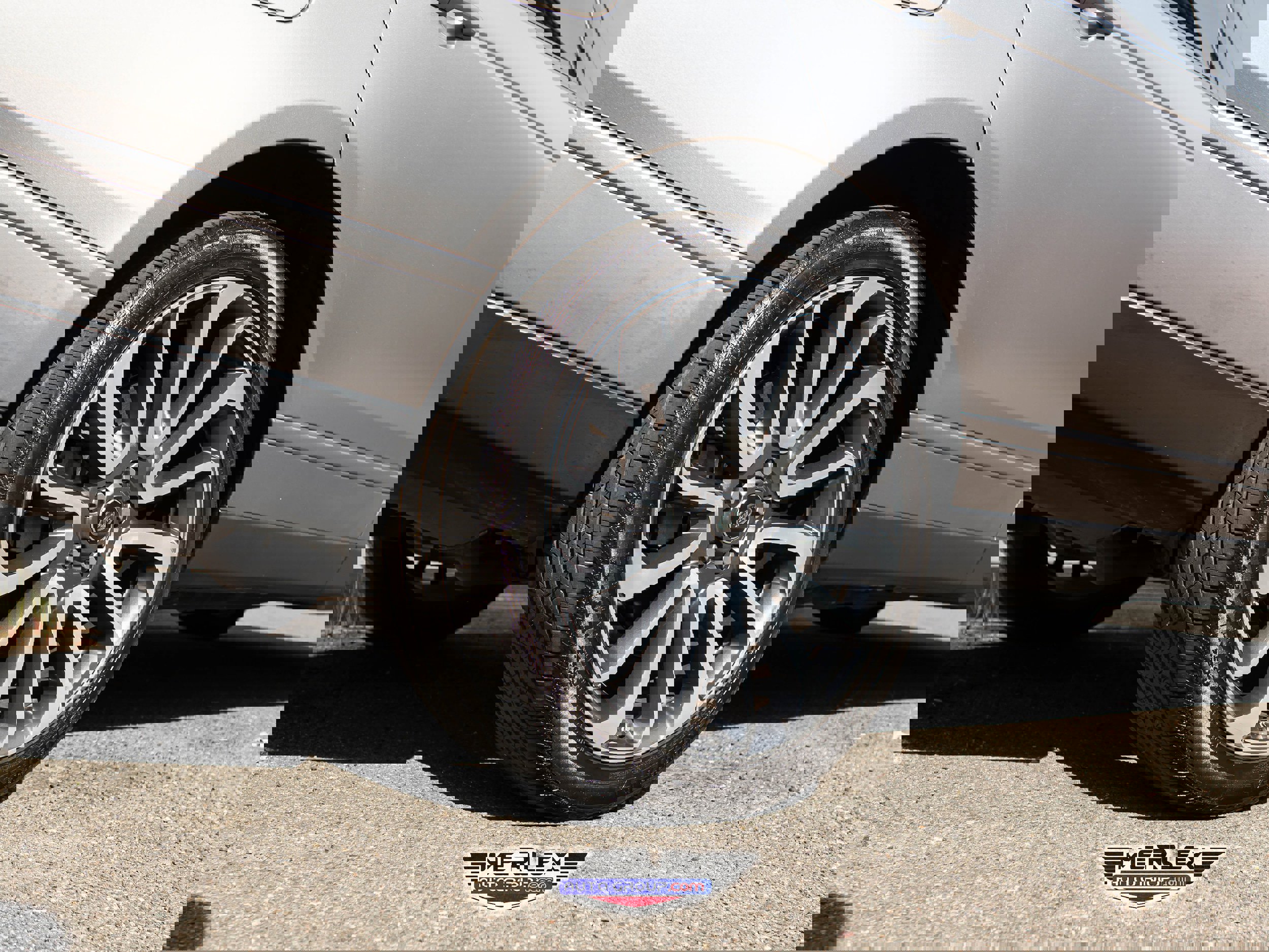 Used 2018 Land Rover Range Rover Long Wheelbase Supercharged image 11