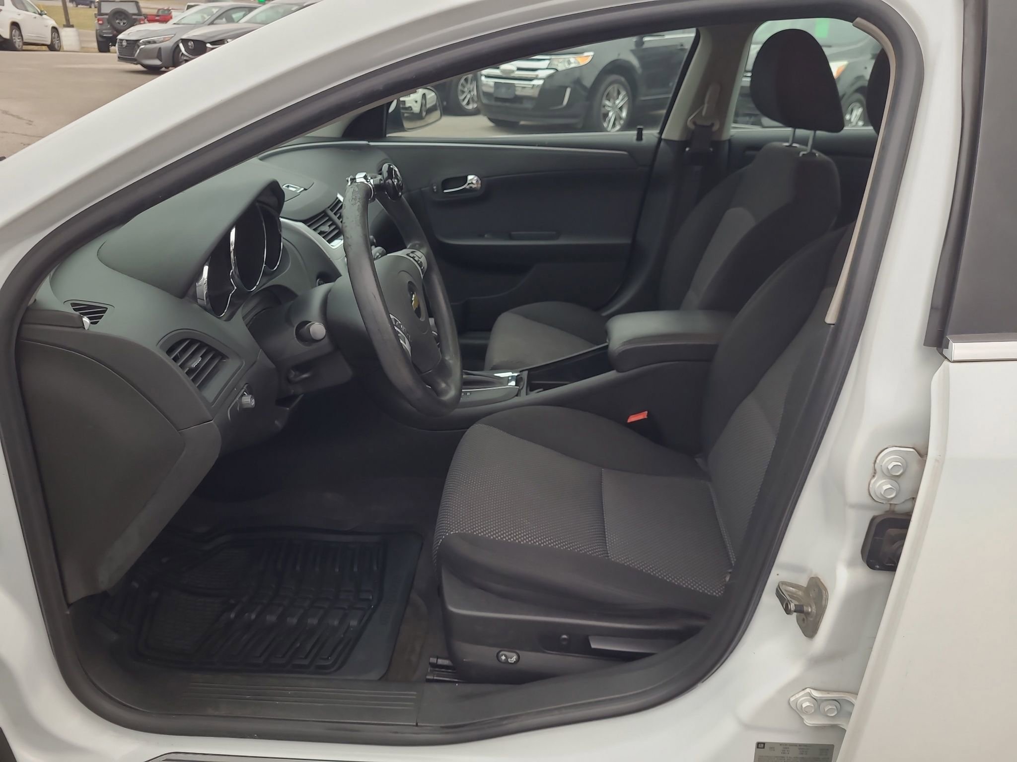 Used 2011 Chevrolet Malibu LT image 10