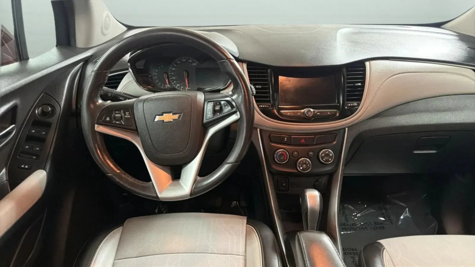 Used 2020 Chevrolet Trax LT w/ Driver Confidence Package FWD image 10