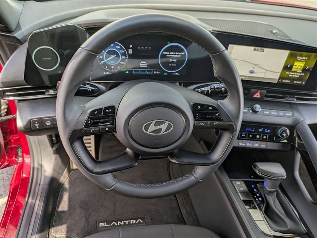 Certified 2025 Hyundai Elantra SEL image 17