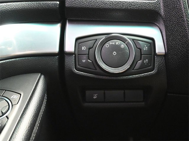 Used 2016 Ford Explorer Limited image 28