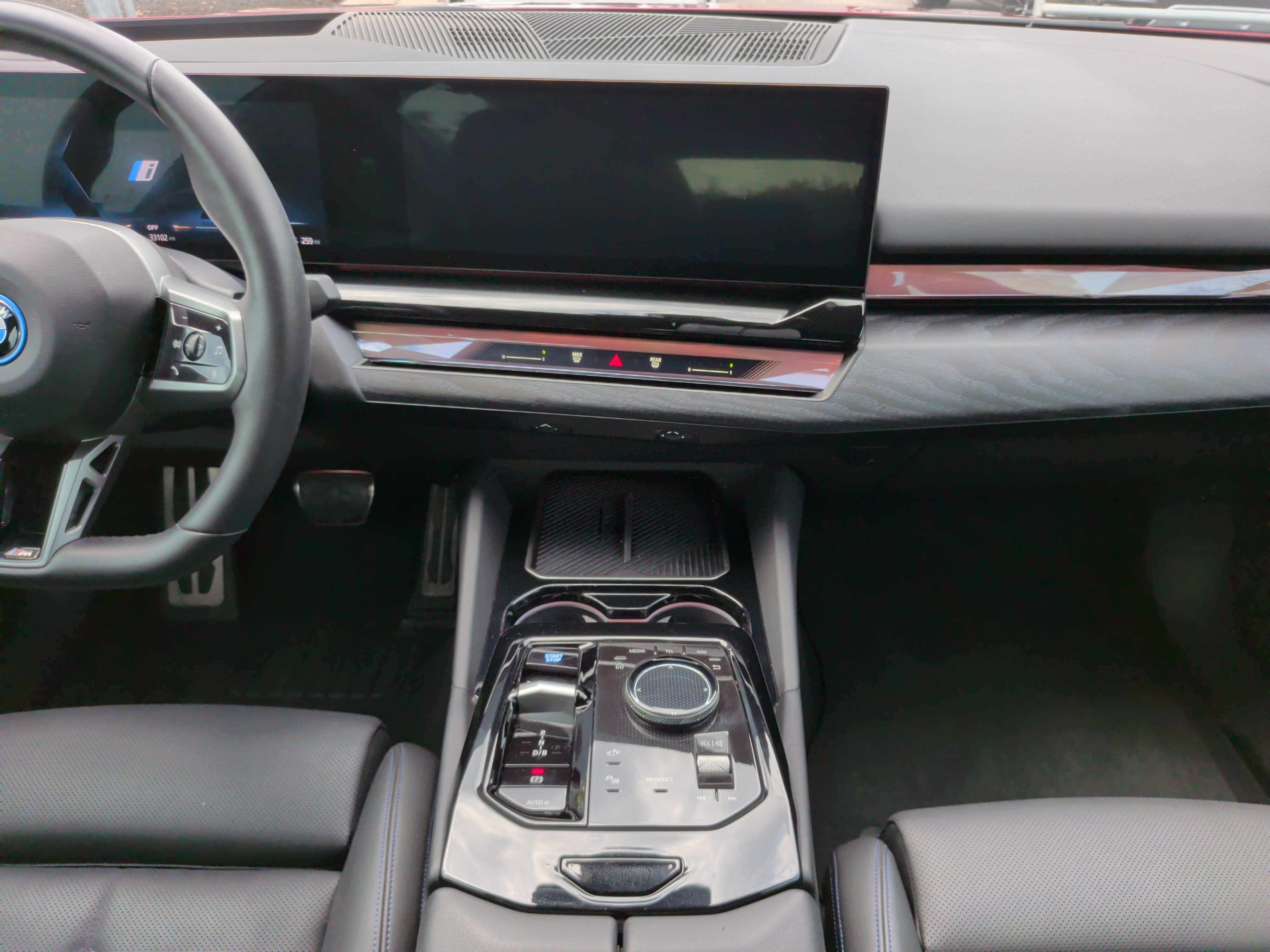 Used 2024 BMW i5 eDrive40i w/ M Sport Package RWD image 32