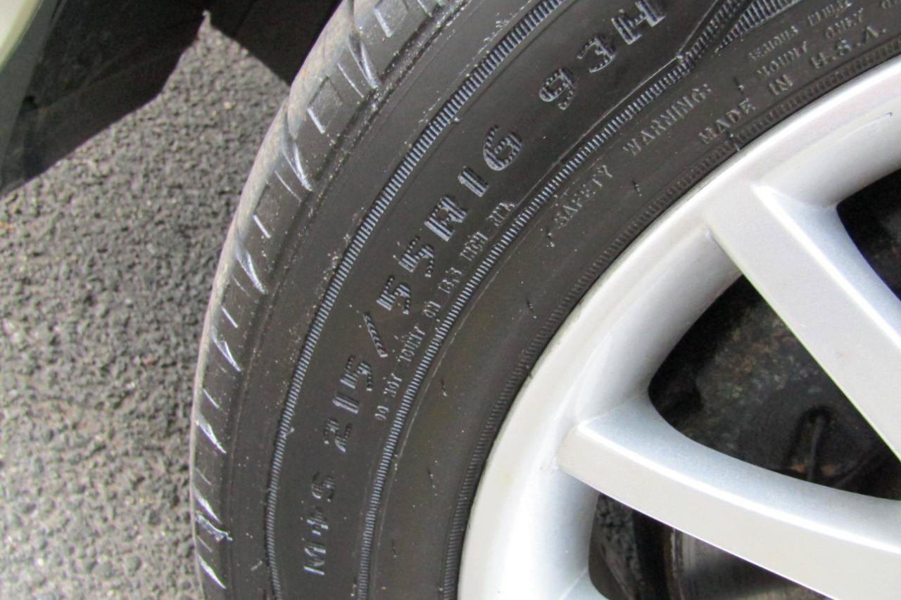 Used 2008 Saab 9-3 2.0T w/ Cold Weather Package FWD image 34